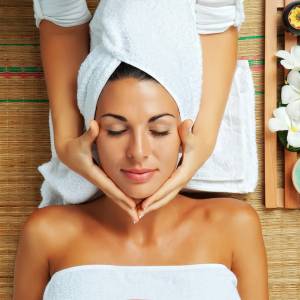 Tratamente faciale dermato-cosmetice